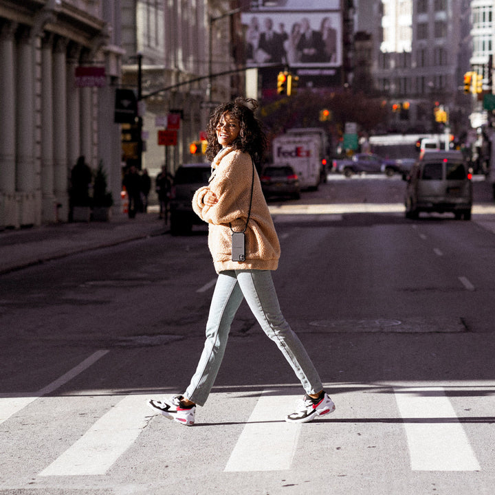 Chaîne de téléphone «All Black» (mat)